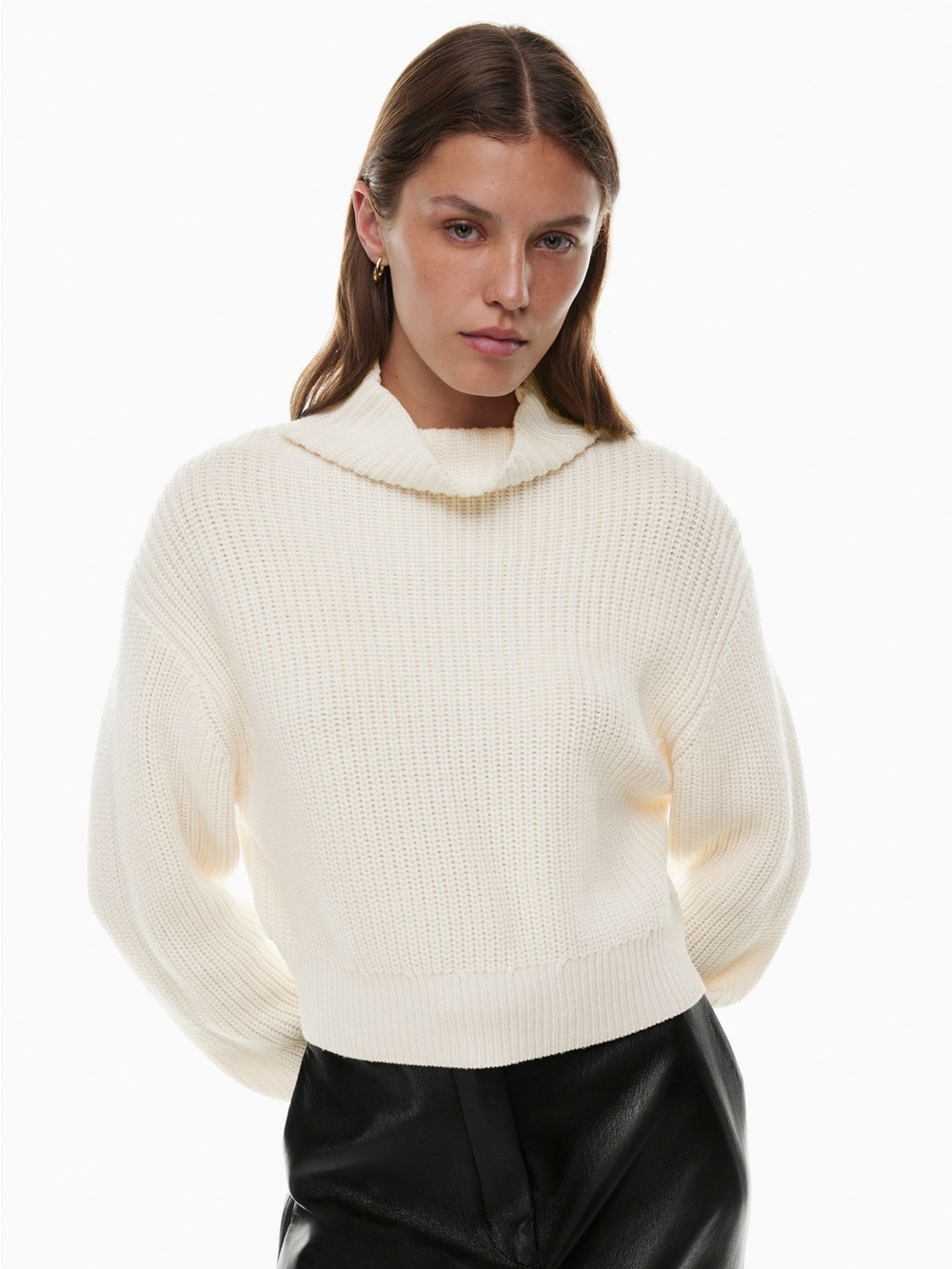 Wilfred Aritzia Sweater Cream Merino Wool Blend Turtleneck Women’s Size Medium